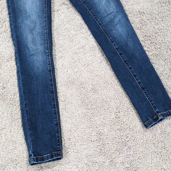 KanCan Dark Wash Fade Mid Rise Skinny Jeans Size 23 - Picture 3 of 10